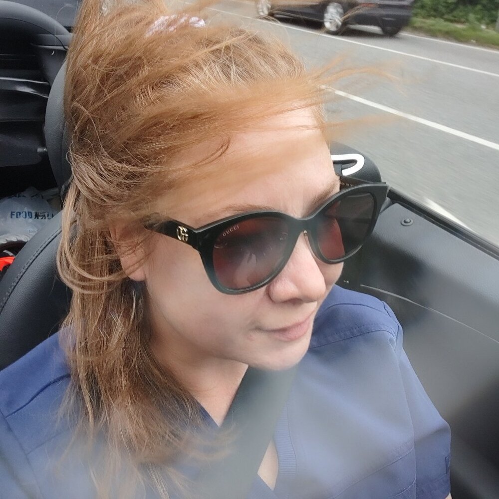 Meet your Posher, Phoebe Bell!